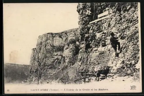 AK Saint-Moré /Yonne, L`Entrée de la Grotte et les Rochers