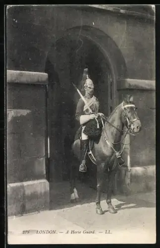 AK London, A Horse Gueard, Britischer Soldat zu Pferde