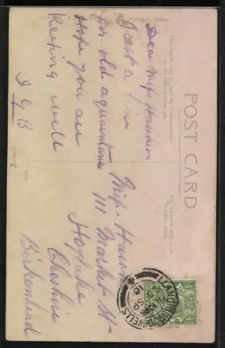 AK Britischer Soldat küsst Frau im Kleid