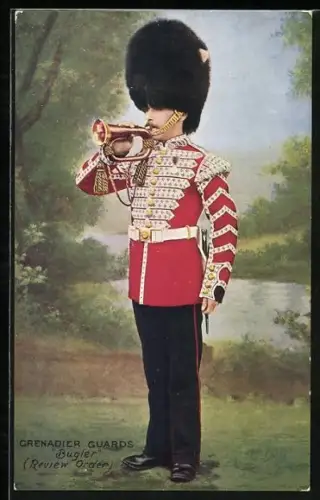 AK Britischer Soldat mit Trompete und Bärenfellmütze, Grenadier Guards Bugler