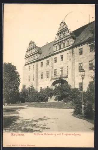AK Bautzen, Schloss Ortenburg mit Treppenaufgang