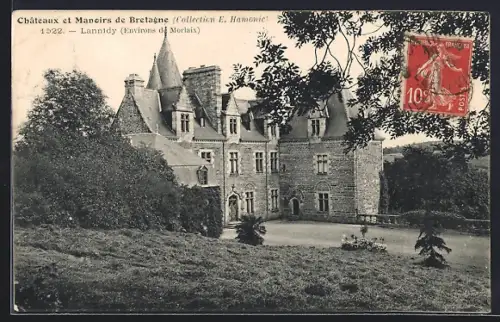 AK Lannidy, Château pittoresque entouré de verdure