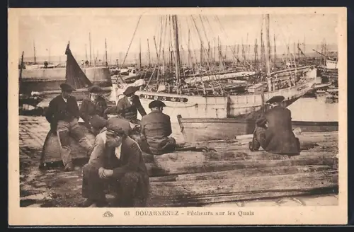 AK Douarnenez, Pêcheurs sur les Quais
