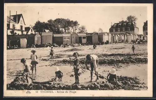 AK Tréboul, Scène de plage animée avec enfants jouant dans le sable devant les cabines de bain