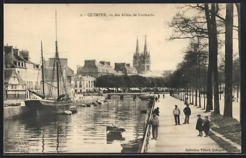 AK Quimper, Vue des Allées de Locmaria avec bateau et cathédrale en arrière-plan