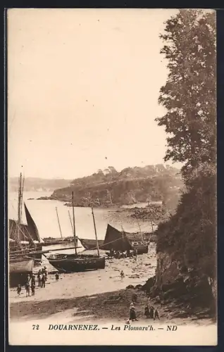 AK Douarnenez, Les Plomarc`h, bateaux et plage animée