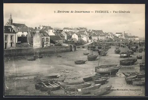 AK Tréboul, Vue Générale des bateaux et du village côtier