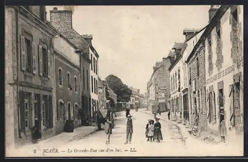 AK Scaër, La Grande-Rue vue d`en bas