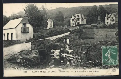 AK Saint-Jean-du-Doigt /Finistère, Le Ruisseau et les Villas