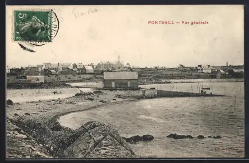 AK Portsall, Vue générale du village au bord de la mer