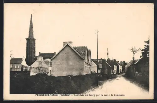 AK Plouneour-Menez /Finistère, L`arrivée au Bourg par la route de Commana