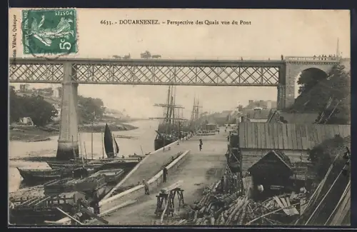 AK Douarnenez, Perspective des Quais vue du Pont