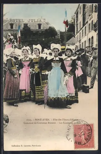 AK Pont-Aven, Fête des Fleurs d`Ajonc, Concours de Costumes Bretons, Les Costumeuses posent