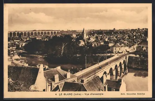 AK Le Blanc /Indre, Vue d`ensemble avec pont et viaduc en arrière-plan