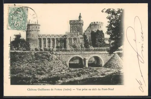 AK Poitou /Indre, Château Guillaume de Poitou, Vue prise au delà du Pont-Neuf