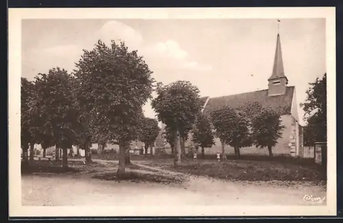 AK St-Aubin /Indre, Place de l`Église et allée d`arbres