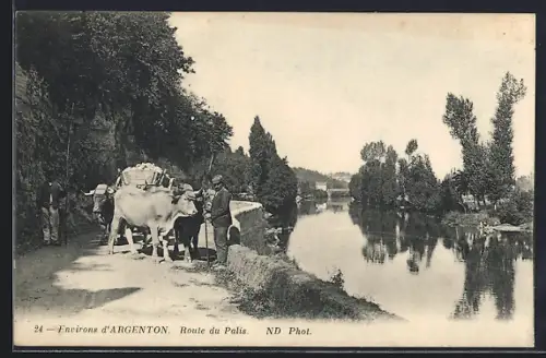 AK Argenton, Route du Palis avec charrette tirée par des boeufs le long de la rivière