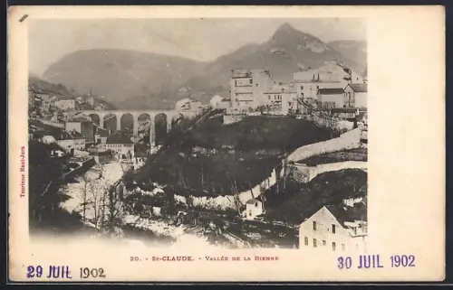 AK St-Claude, Vallée de la Bienne avec viaduc et montagnes en arrière-plan