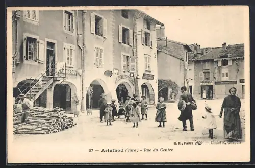 AK Arinthod /Jura, Rue du Centre, Strassenpartie