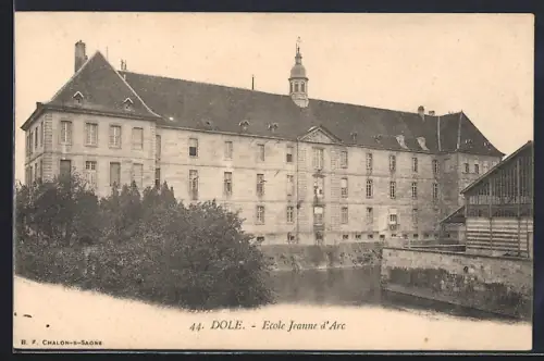 AK Dole, Ecole Jeanne d`Arc