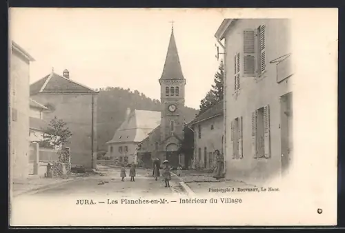 AK Les Planches-en-M. /Jura, Intérieur du Village