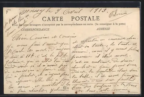 AK Moissey /Jura, Place de la Fontaine animée avec le Café du Commerce et vue de l`église