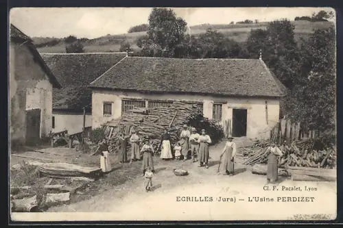 AK Ecrilles /Jura, L`Usine Perdizet avec ouvriers devant le bâtiment