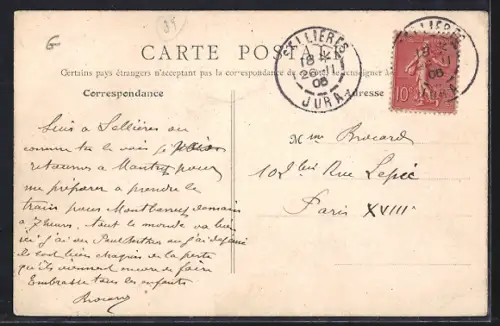 AK Sellières /Jura, L`Hôtel de la Cloche avec des passants devant l`entrée