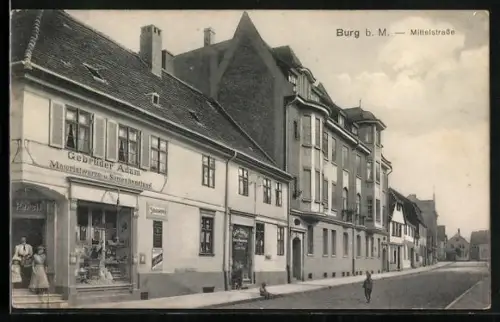 AK Burg b. M., Mittelstrasse mit Geschäft der Gebrüder Adam