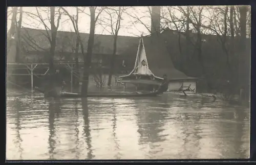 Foto-AK Köln a. Rh., Hochwasser, Anwohner in einem Kahn