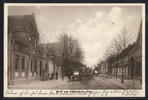 AK Schönebeck / Elbe, Strassenpartie mit Automobil