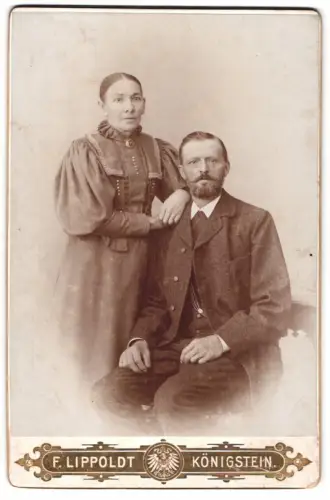 Fotografie F. Lippoldt, Königstein, Herr und Frau Hofmann im Porträt
