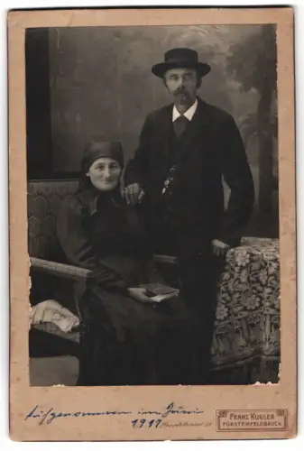 Fotografie Franz Kugler, Fürstenfeldbruck, Hauptstrasse 28, Isidor Baumann und seine Frau im Jahr 1917