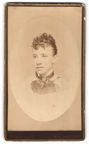 Fotografie W. A. Burger, Frederick, Porträt einer Frau
