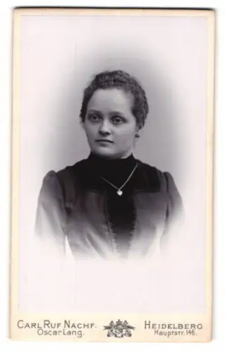 Fotografie Carl Ruf Nachf., Heidelberg, Hauptstr. 146, Porträt einer jungen Frau