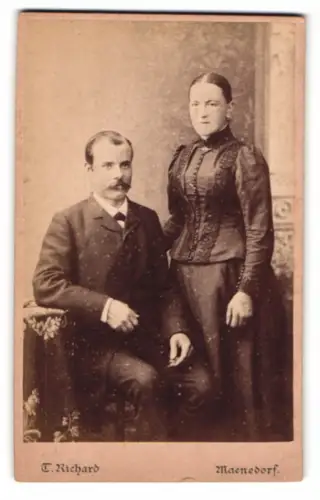Fotografie T. Richard, Maenedorf, Würdiges Ehepaar