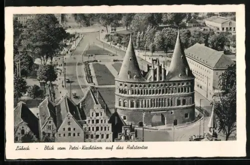 AK Lübeck, Blick vom Petri-Kirchturm auf das Holstentor