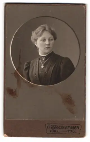 Fotografie A. Stockhammer, Hall, Tirol, Porträt einer jungen Frau