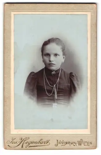 Fotografie Jos. Hegenbard, Innsbruck-Wilten, Heiliggeiststrasse 4, Porträt einer jungen Frau