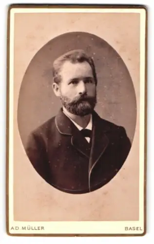 Fotografie Ad. Müller, Basel, St. Clarastrasse 5, Porträt eines Herrn