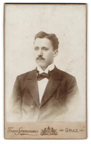 Fotografie Franz Sommerauer, Graz, Radetzkystrasse 9, Porträt eines Herrn