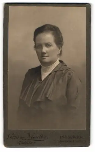Fotografie Géza von Németh`s, Innsbruck, Universitätsstrasse 13, Porträt einer Dame