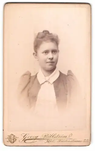 Fotografie Georg Billström, Kiel, Holstenstrasse 22, Porträt einer jungen Frau