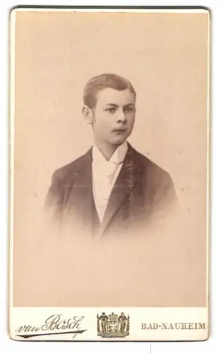 Fotografie van Bosch, Bad Nauheim, Kaiserstrasse 6, Portrait eines jungen Mannes