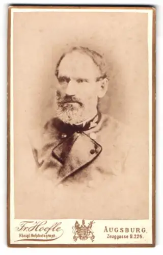 Fotografie Fr. Hoefle, Augsburg, Zeugasse B 226, Porträt eines älteren Mannes