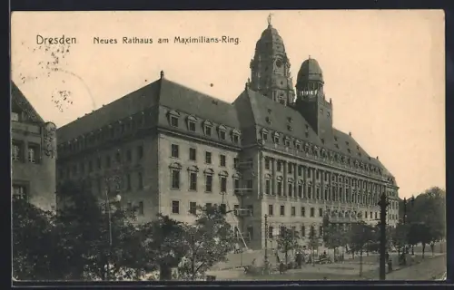 AK Dresden, Neues Rathaus vom Maximiliansring aus