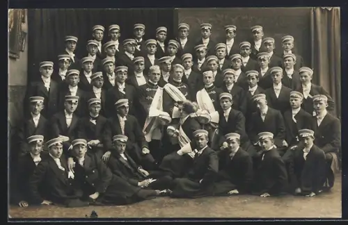 Foto-AK Gruppenbild von Studenten