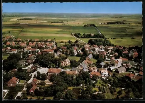 AK Pewsum /Krummhörn, Ortsansicht, mittelalterliche Burg