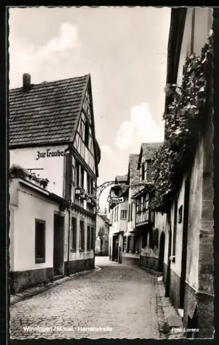 AK Winningen, Herrenstrasse mit Gasthaus Zur Traube