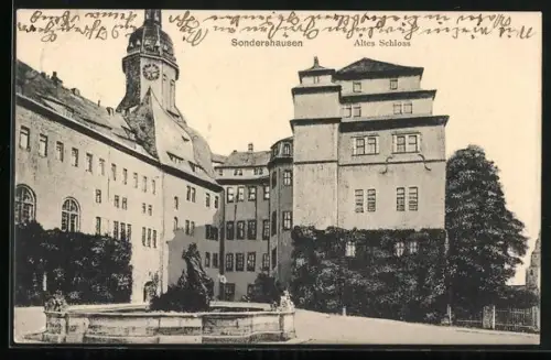 AK Sondershausen / Thüringen, Altes Schloss mit Brunnen